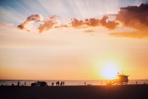 beach-sunset_vladimir-kudinov